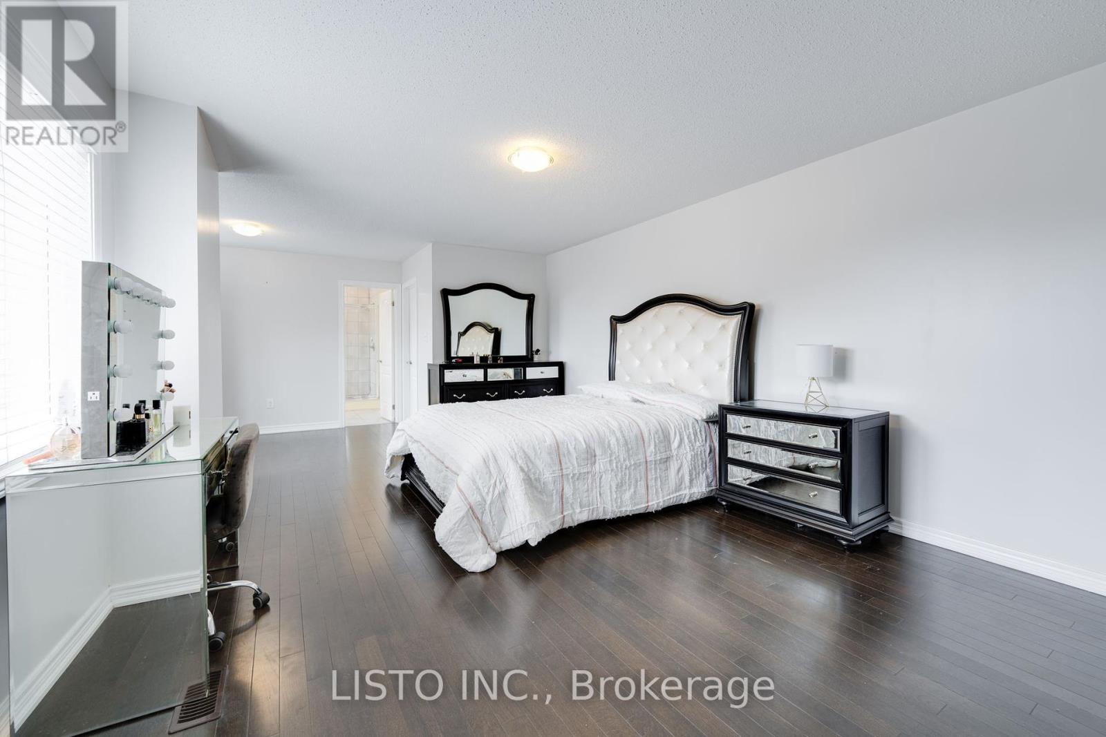 14 Sunnyside Hill Road, Markham, Ontario  L6B 0X4 - Photo 15 - N12207275