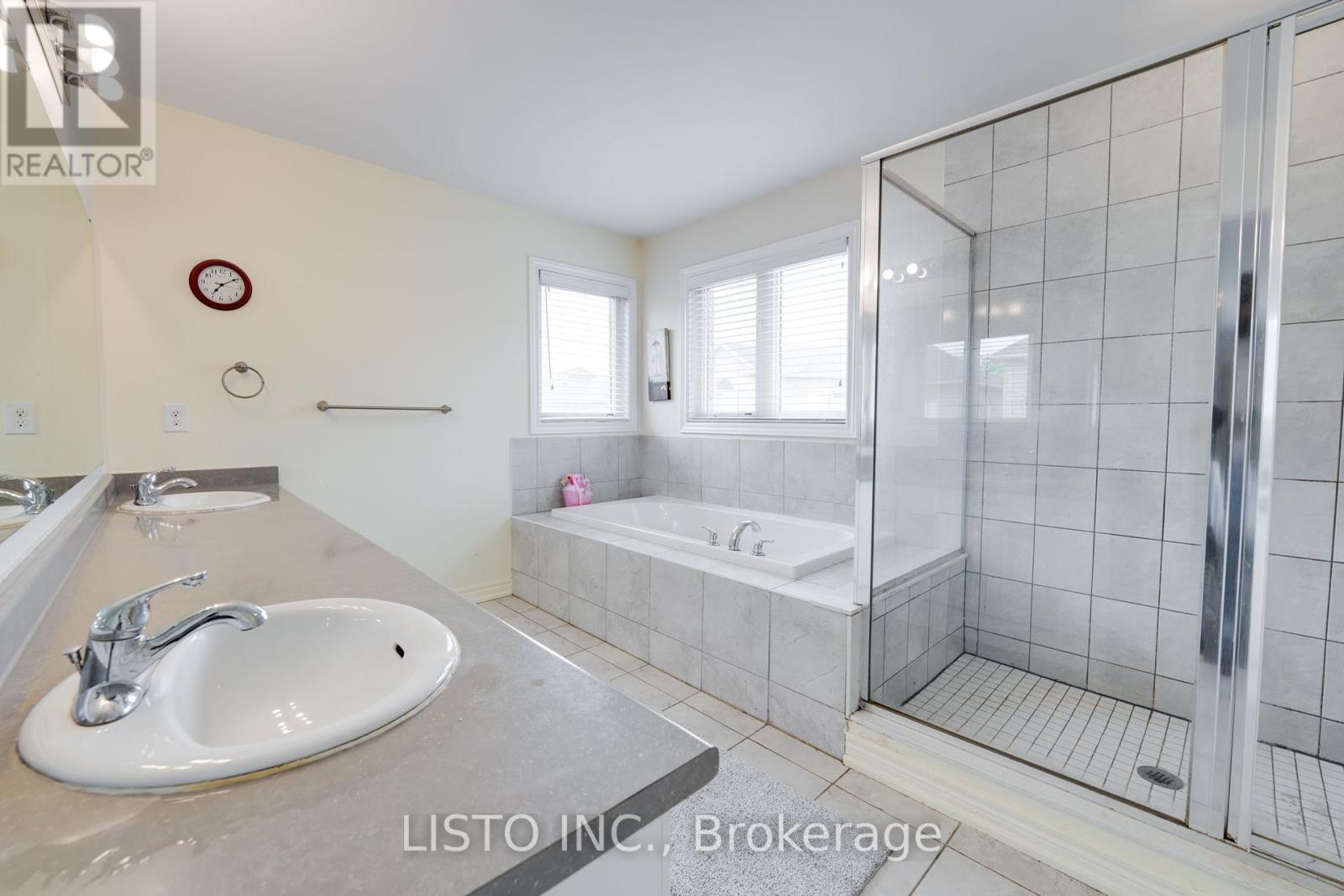 14 Sunnyside Hill Road, Markham, Ontario  L6B 0X4 - Photo 17 - N12207275