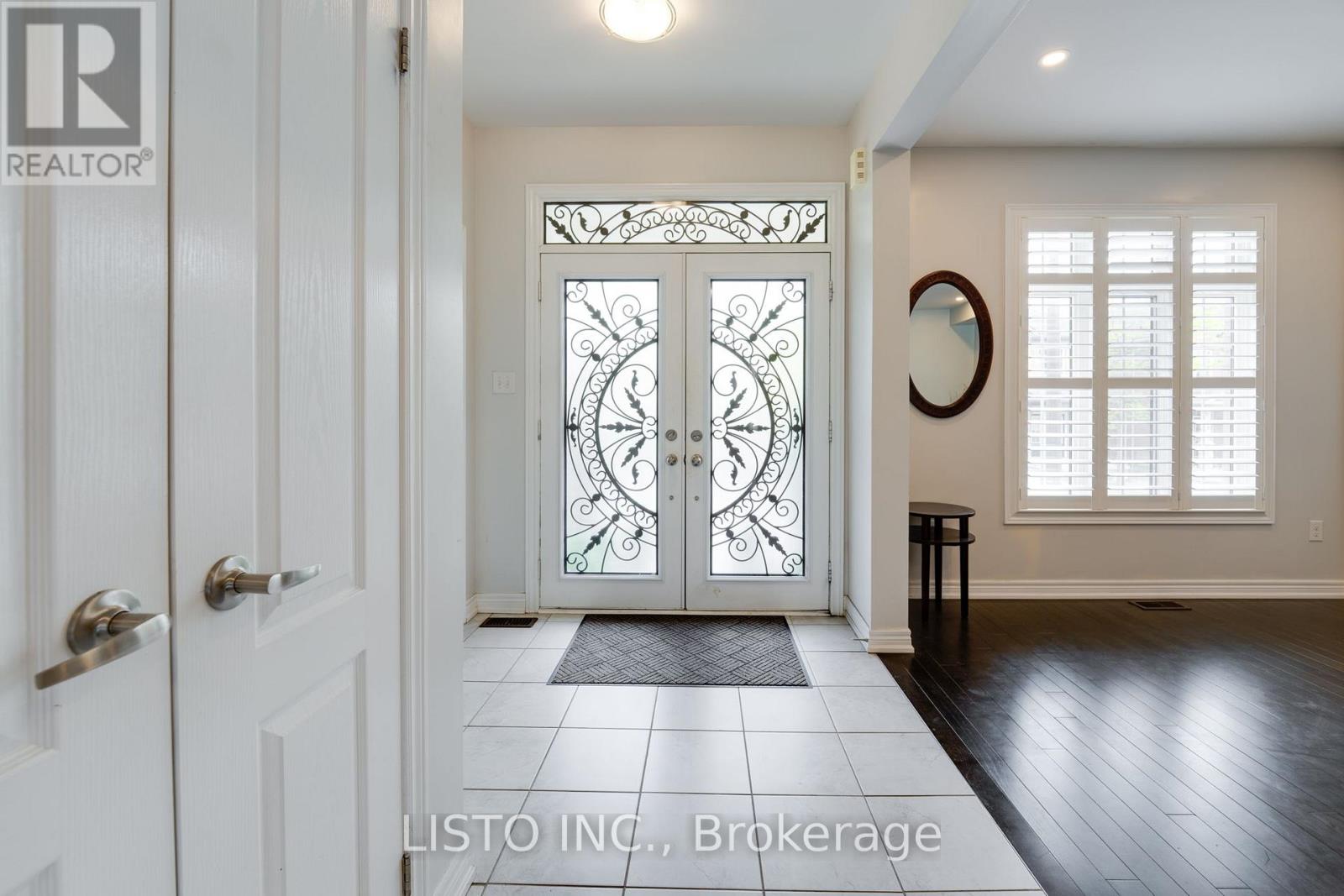 14 Sunnyside Hill Road, Markham, Ontario  L6B 0X4 - Photo 3 - N12207275