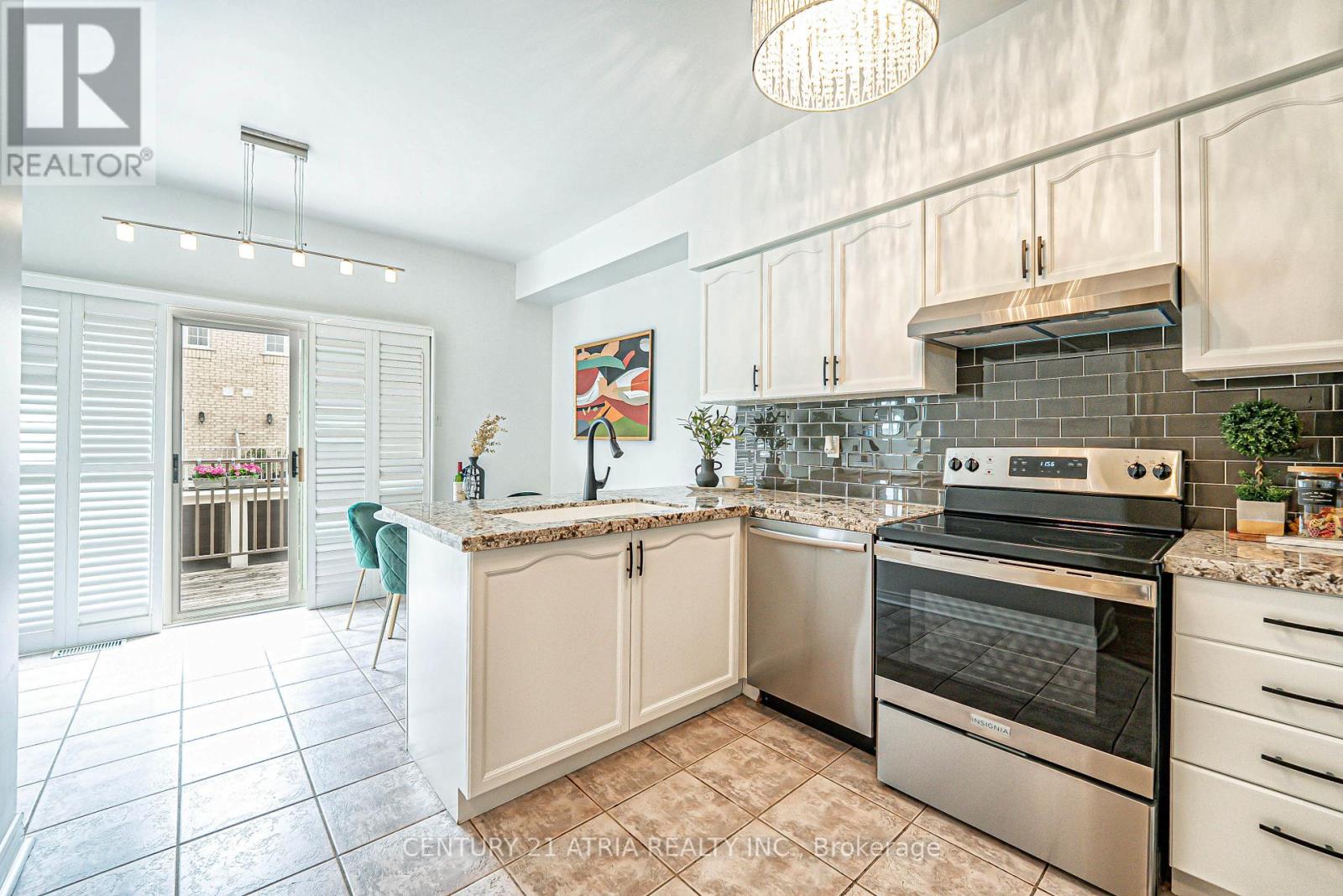 91 - 23 Observatory Lane, Richmond Hill (Observatory), Ontario  L4C 0M7 - Photo 11 - N12207337