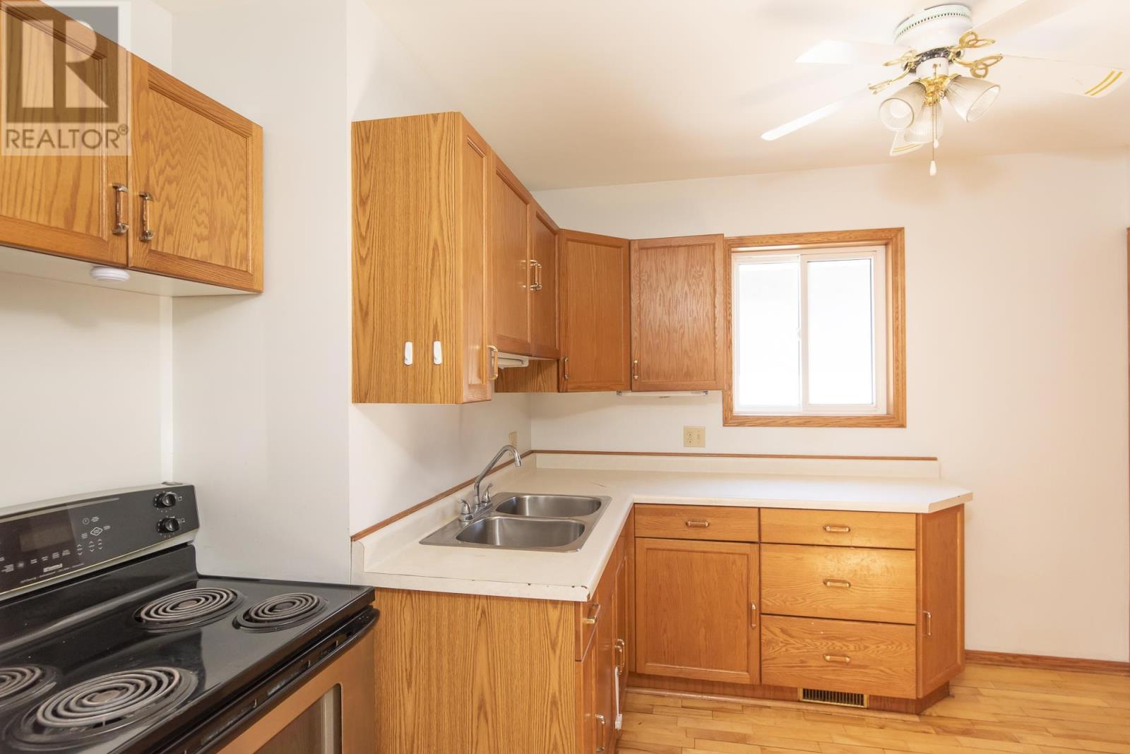 348 Archibald St N, Thunder Bay, Ontario  P7C 3Y5 - Photo 22 - TB251041
