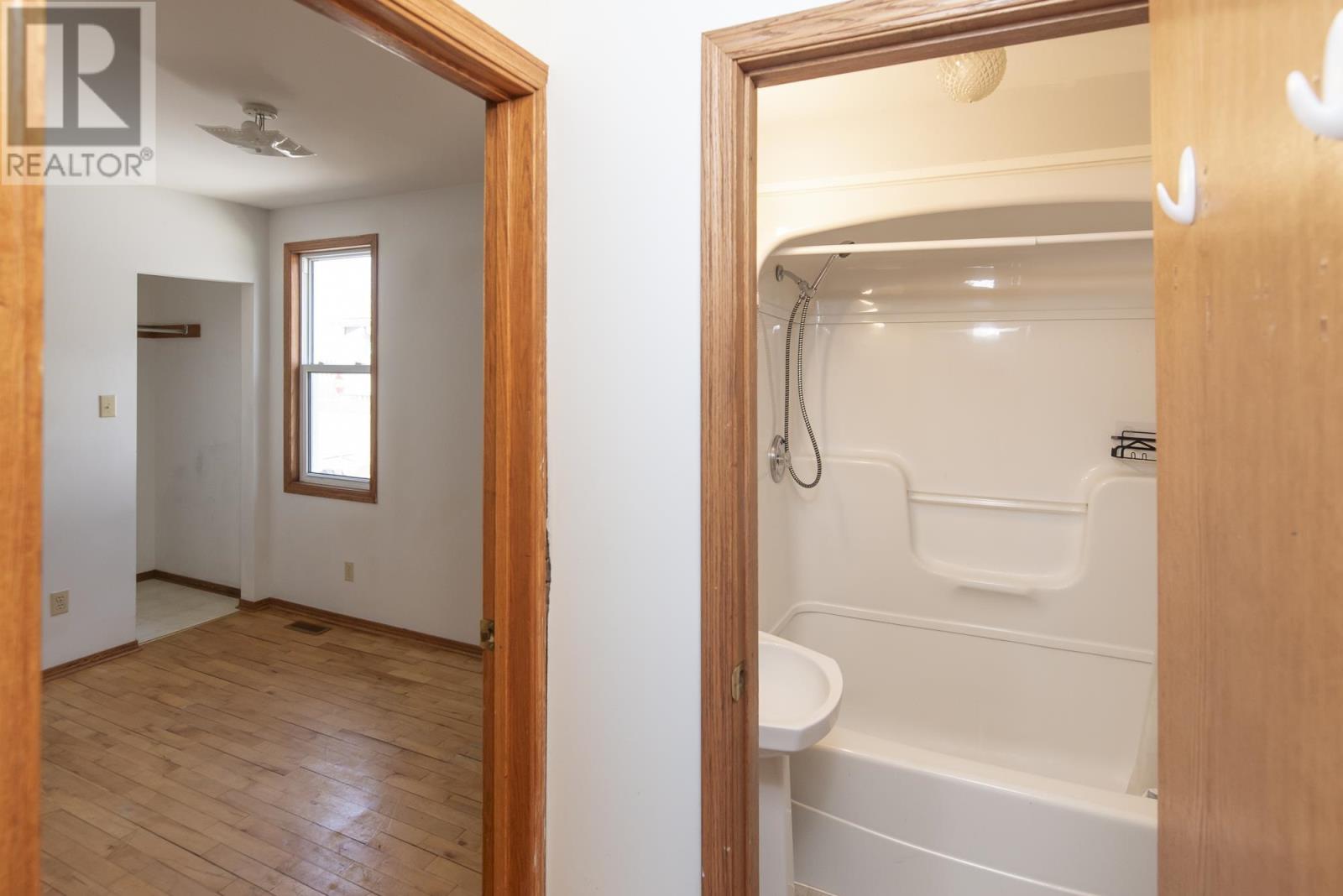 348 Archibald St N, Thunder Bay, Ontario  P7C 3Y5 - Photo 14 - TB251041