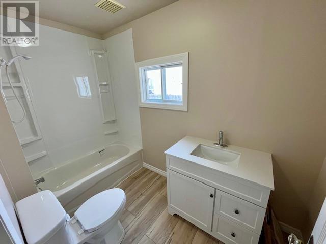 630 Winnipeg Ave, Thunder Bay, Ontario  P7B 3T2 - Photo 10 - TB251482
