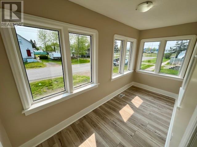 630 Winnipeg Ave, Thunder Bay, Ontario  P7B 3T2 - Photo 5 - TB251482