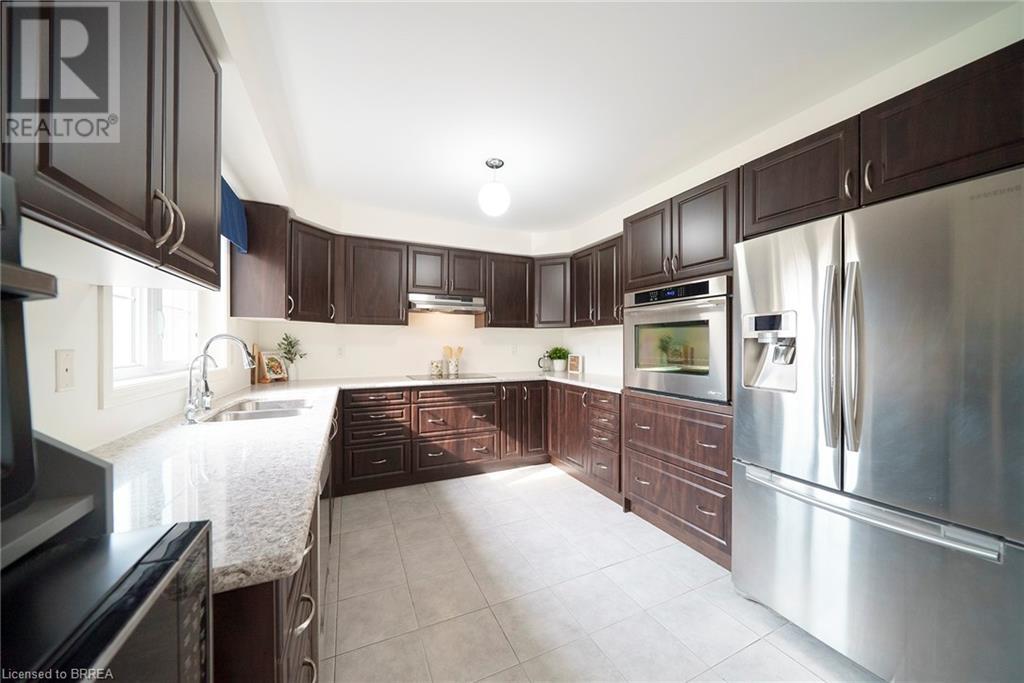 230 Thomas Avenue, Brantford, Ontario  N3S 0E1 - Photo 13 - 40739105