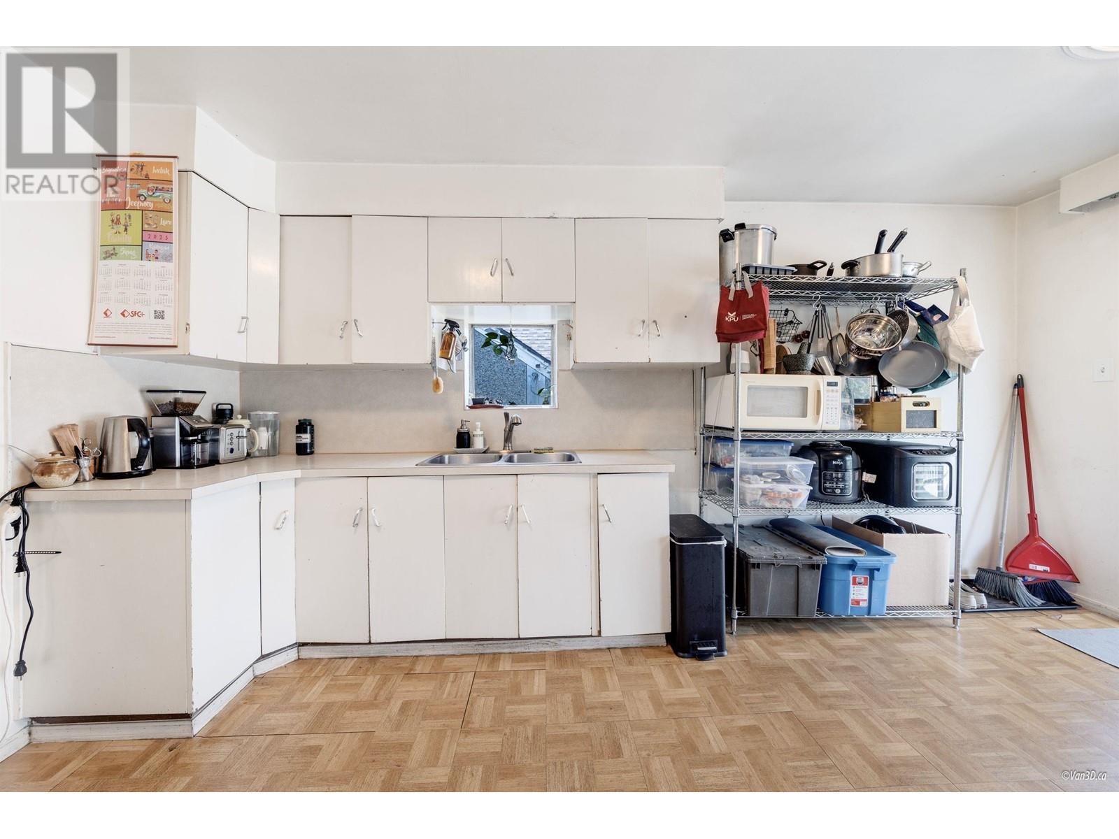 2611 Parker Street, Vancouver, British Columbia  V5K 2T5 - Photo 5 - R3012816
