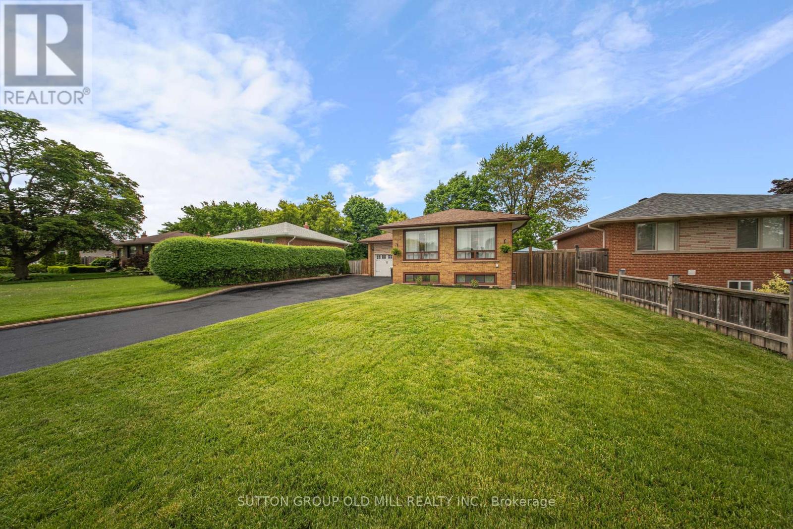 Property at 65 ASHWOOD CRESCENT image 2