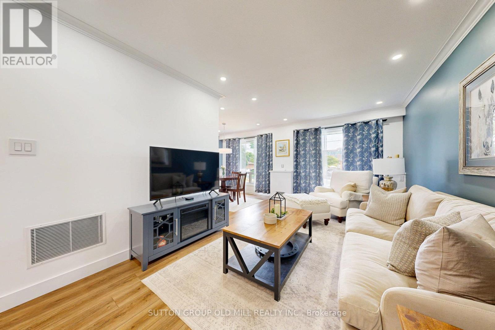 Property at 65 ASHWOOD CRESCENT image 5