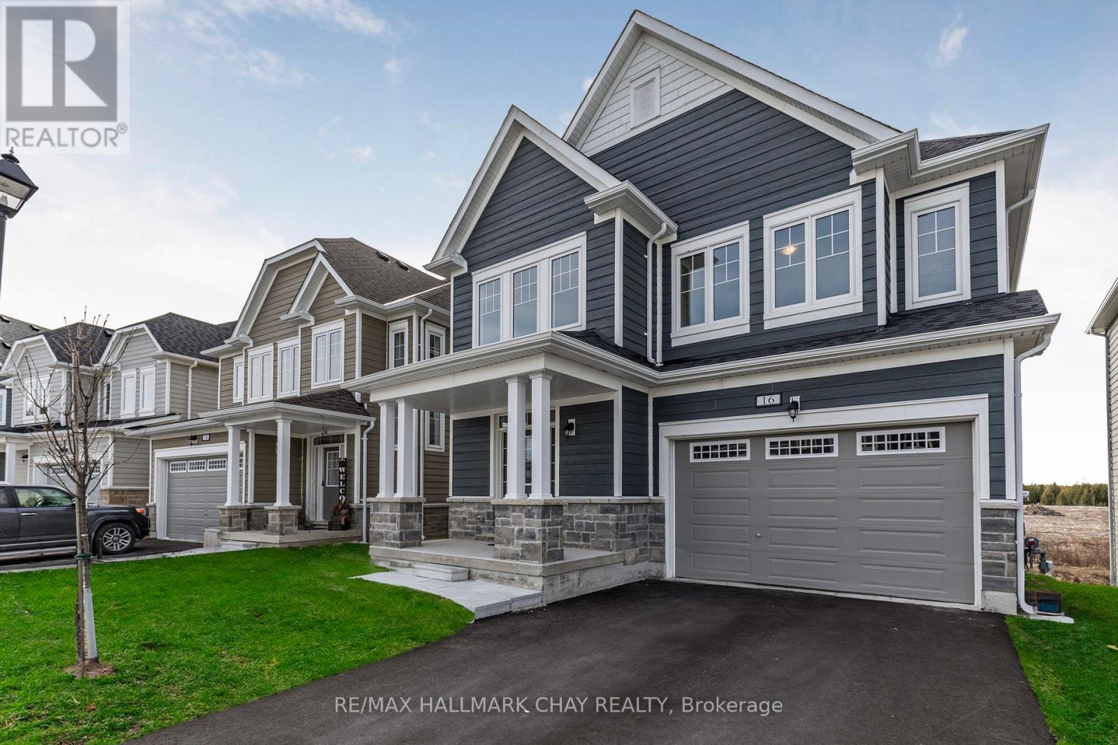 16 SHAPIRA AVENUE, wasaga beach, Ontario