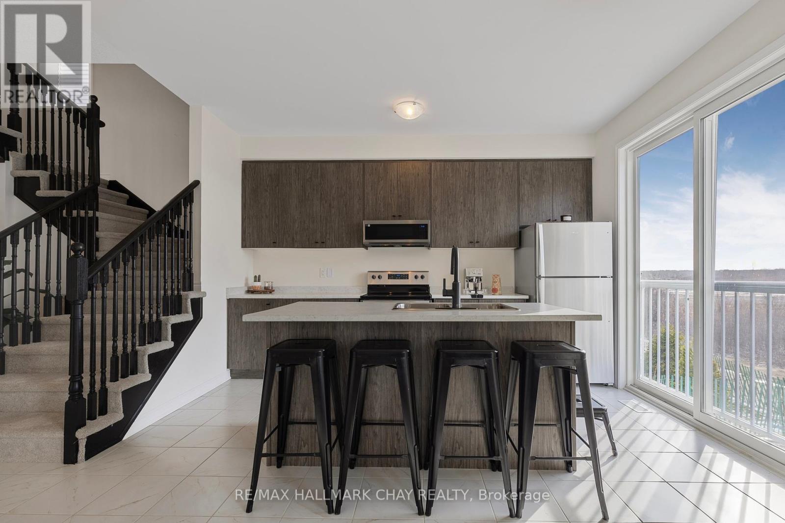 16 Shapira Avenue, Wasaga Beach, Ontario  L9Z 0K2 - Photo 13 - S12207320