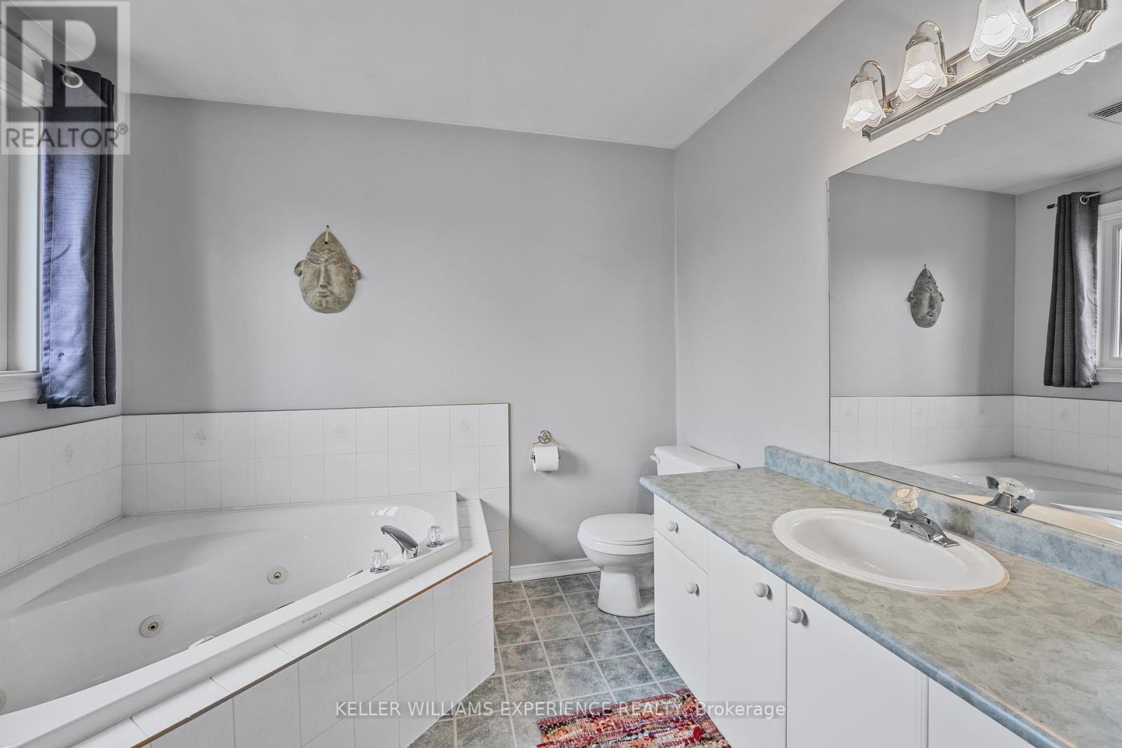 481 Ferndale Drive N, Barrie, Ontario  L4N 7X7 - Photo 25 - S12207351