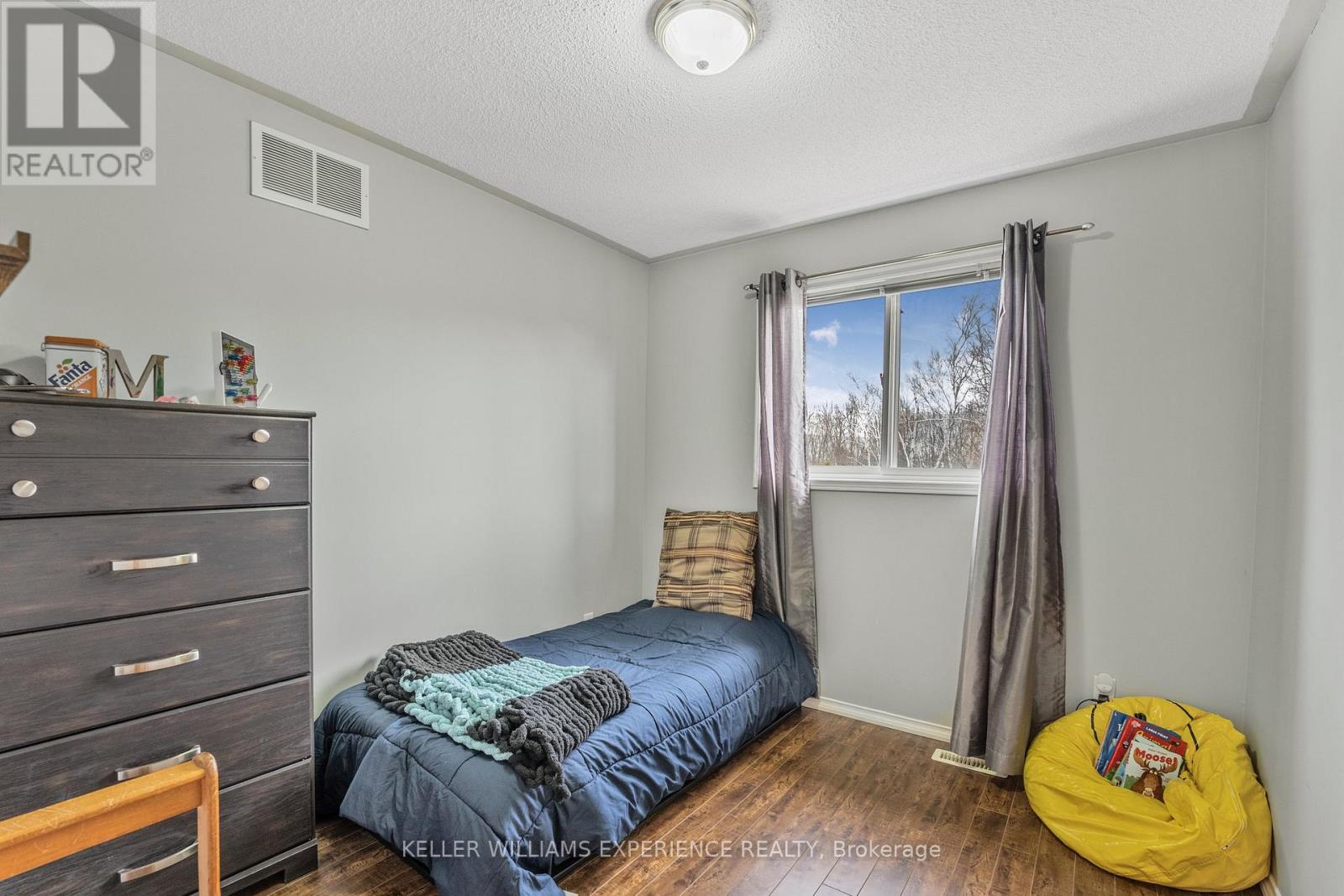 481 Ferndale Drive N, Barrie, Ontario  L4N 7X7 - Photo 28 - S12207351
