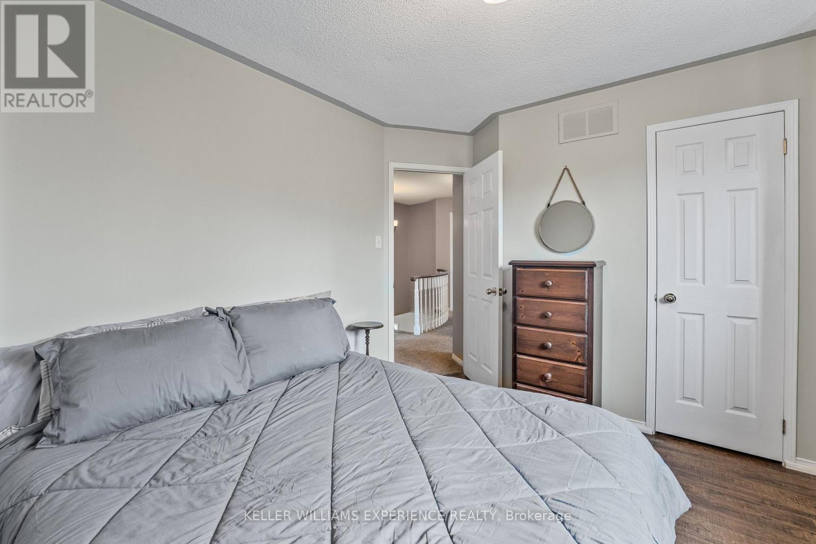 481 Ferndale Drive N, Barrie, Ontario  L4N 7X7 - Photo 30 - S12207351