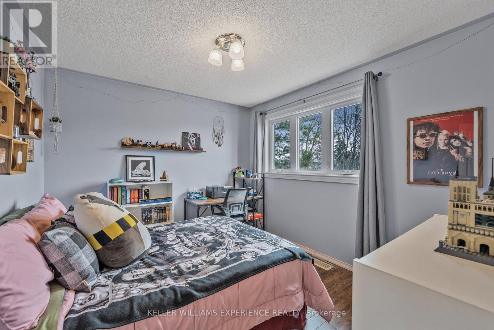 481 Ferndale Drive N, Barrie, Ontario  L4N 7X7 - Photo 32 - S12207351