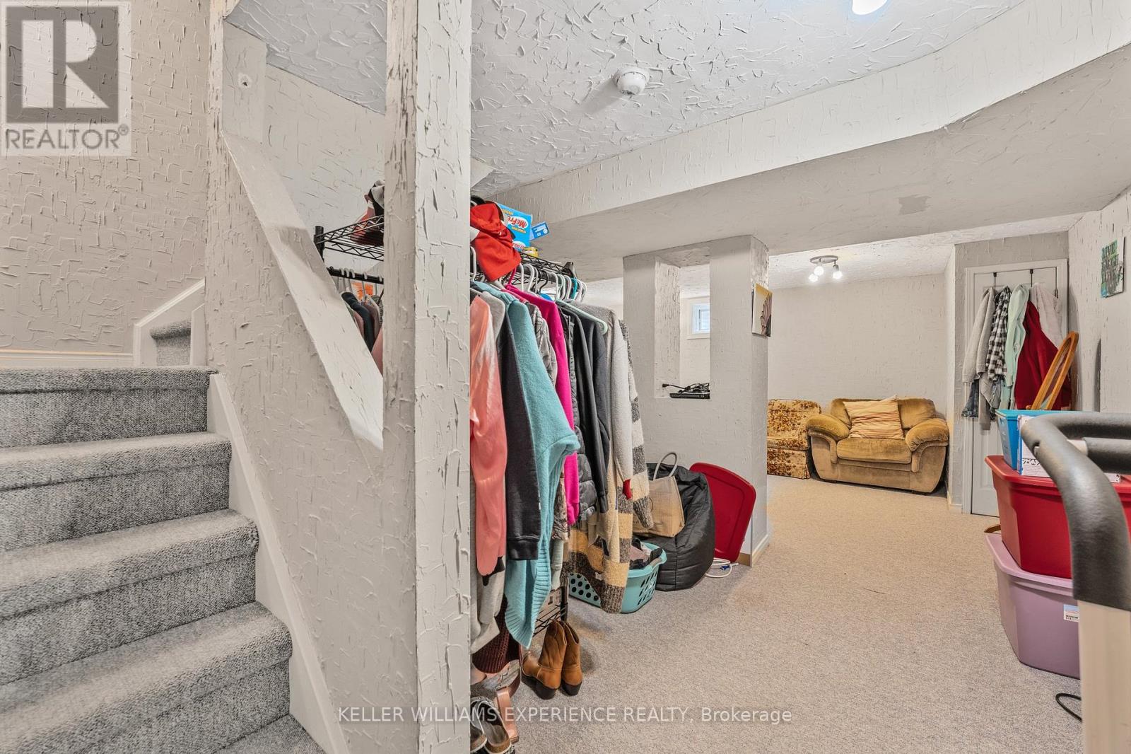 481 Ferndale Drive N, Barrie, Ontario  L4N 7X7 - Photo 34 - S12207351
