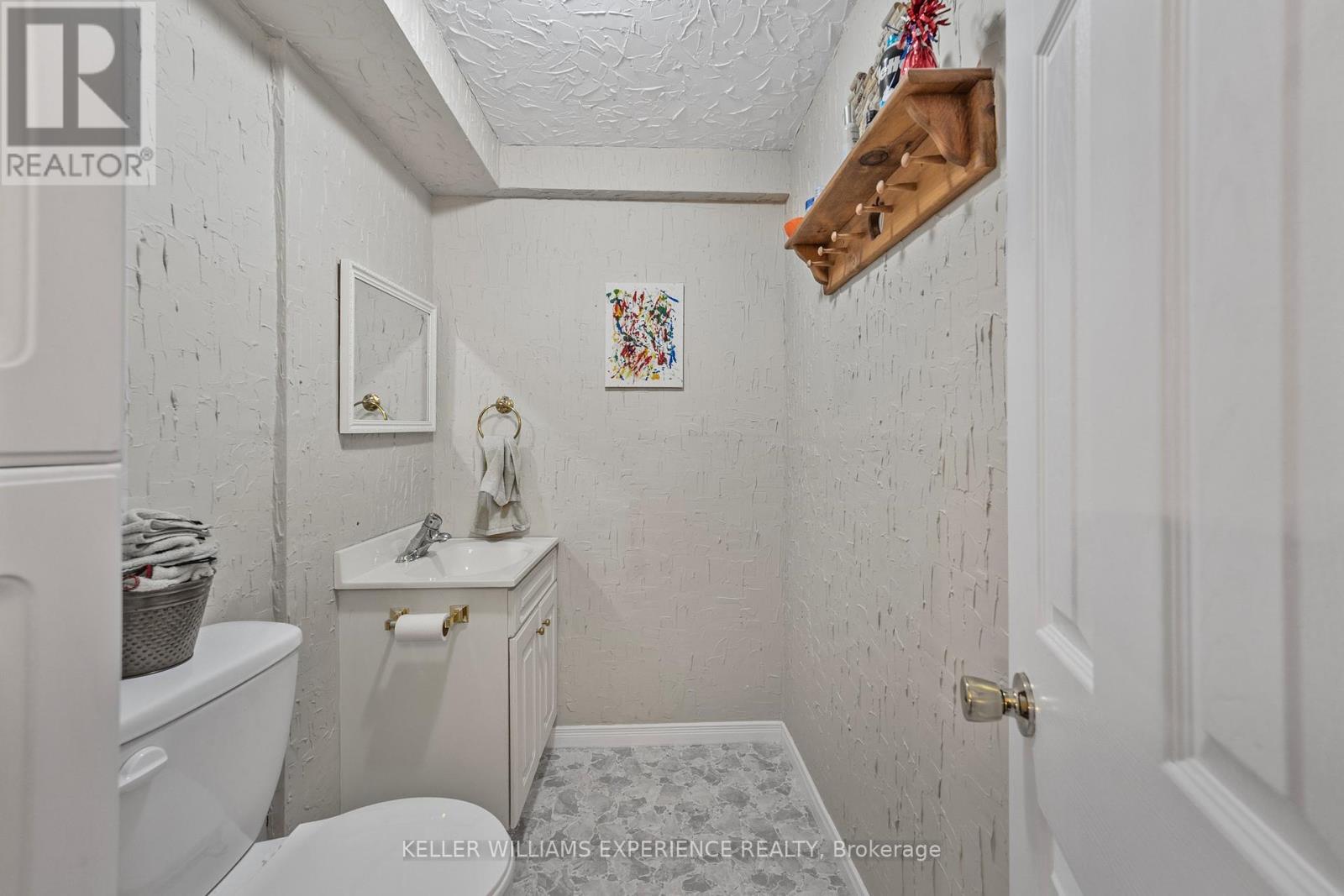 481 Ferndale Drive N, Barrie, Ontario  L4N 7X7 - Photo 38 - S12207351