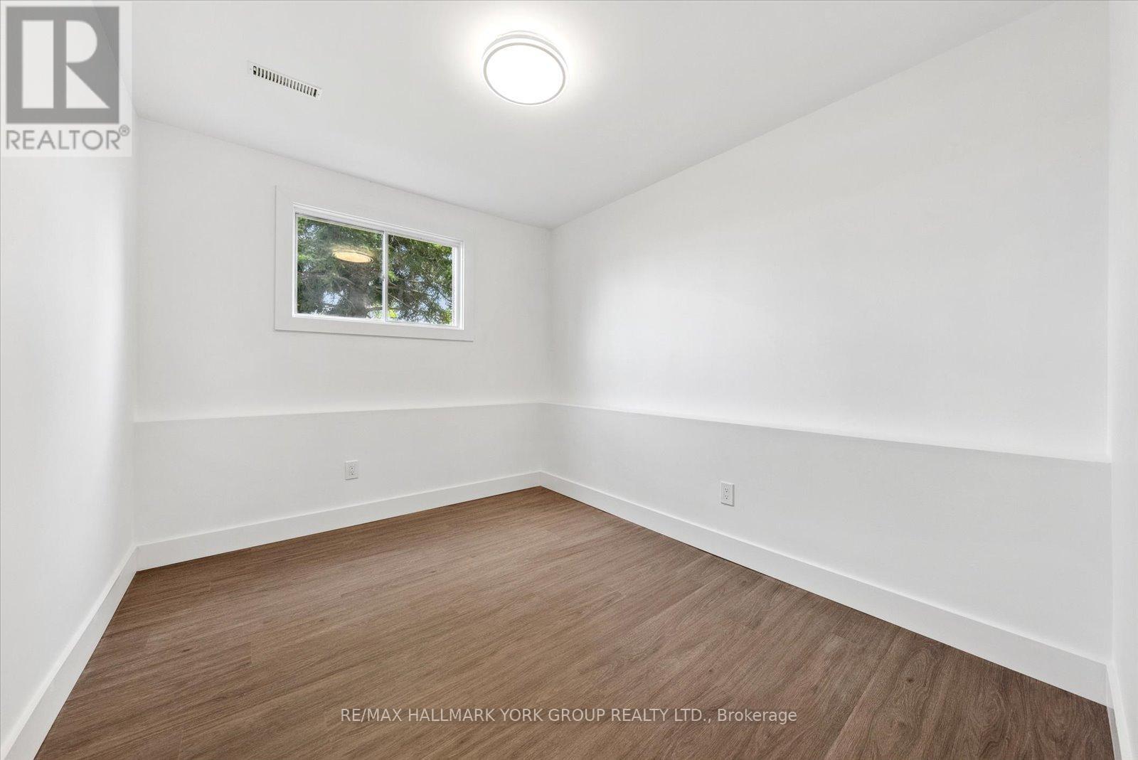 352 Anne Street N, Barrie, Ontario  L4N 5M9 - Photo 32 - S12207445