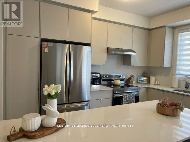128 Shepherd Drive, Barrie, Ontario  L9J 0P8 - Photo 7 - S12207473