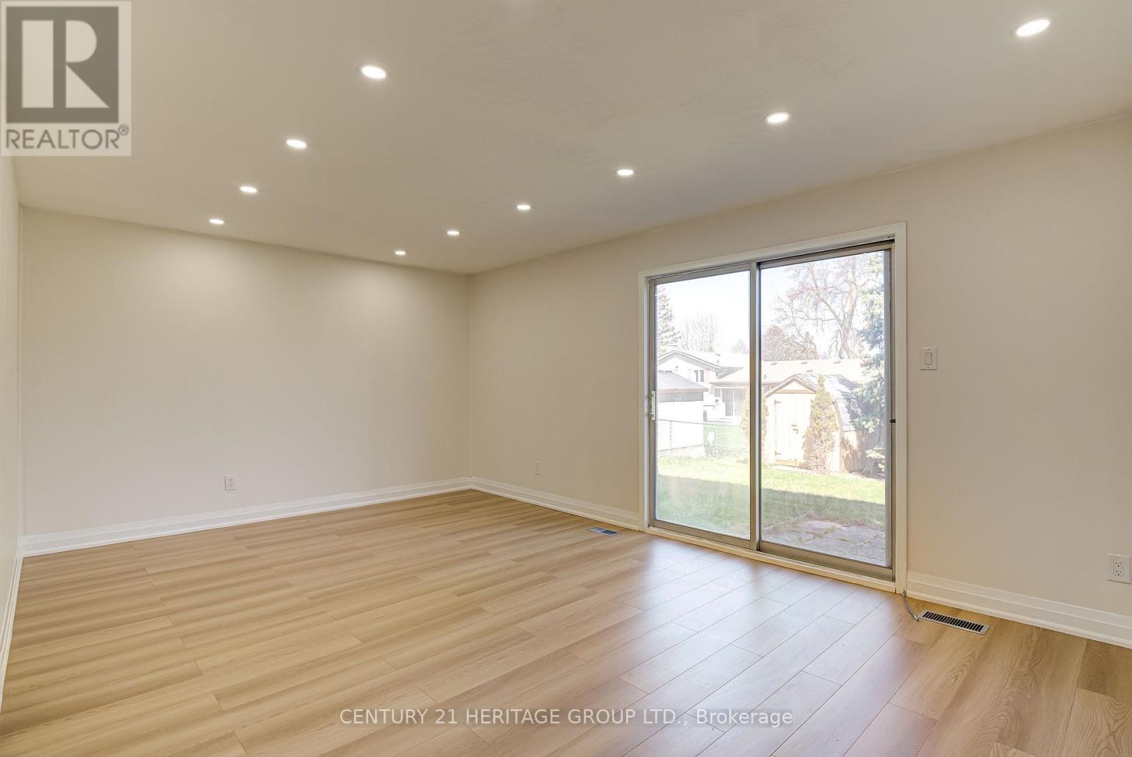 139 Strathcona Crescent, Kitchener, Ontario  N2B 2W8 - Photo 23 - X12206679