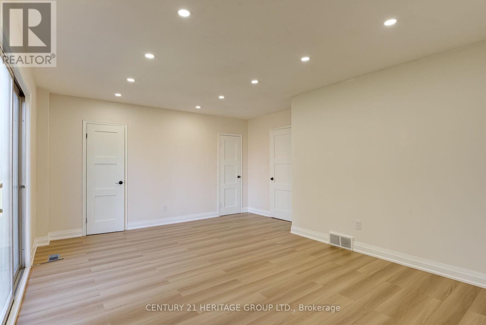 139 Strathcona Crescent, Kitchener, Ontario  N2B 2W8 - Photo 25 - X12206679
