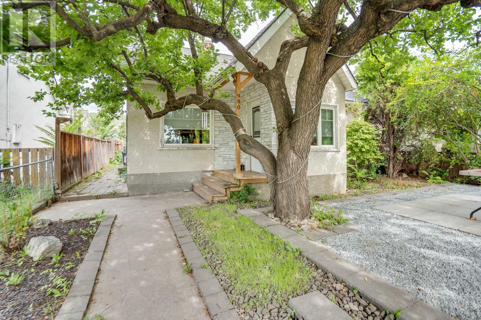 980 Coronation Avenue, Kelowna, British Columbia  V1Y 7A5 - Photo 3 - 10351267