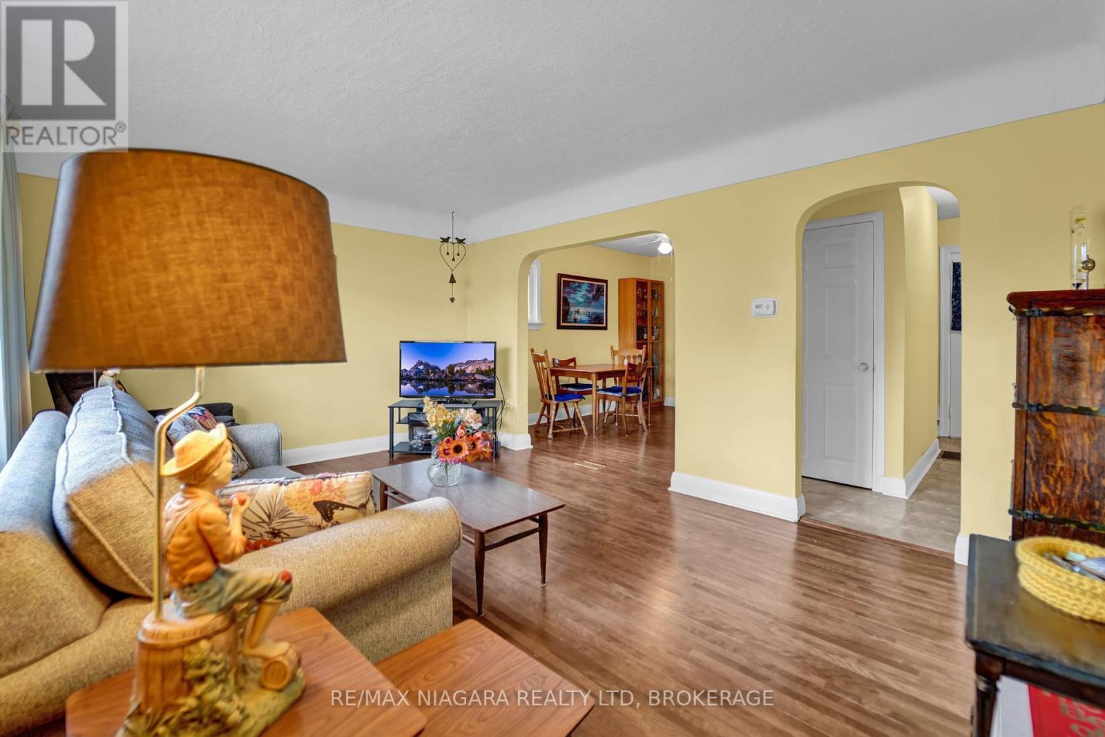 5428 Inglis Drive, Niagara Falls, Ontario  L2E 2V2 - Photo 4 - X12207615