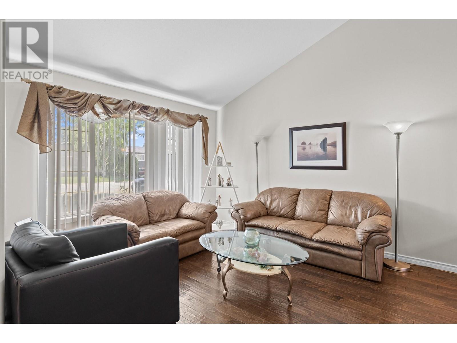 348 Wallace Road, Kelowna, British Columbia  V1X 7M5 - Photo 5 - 10351380