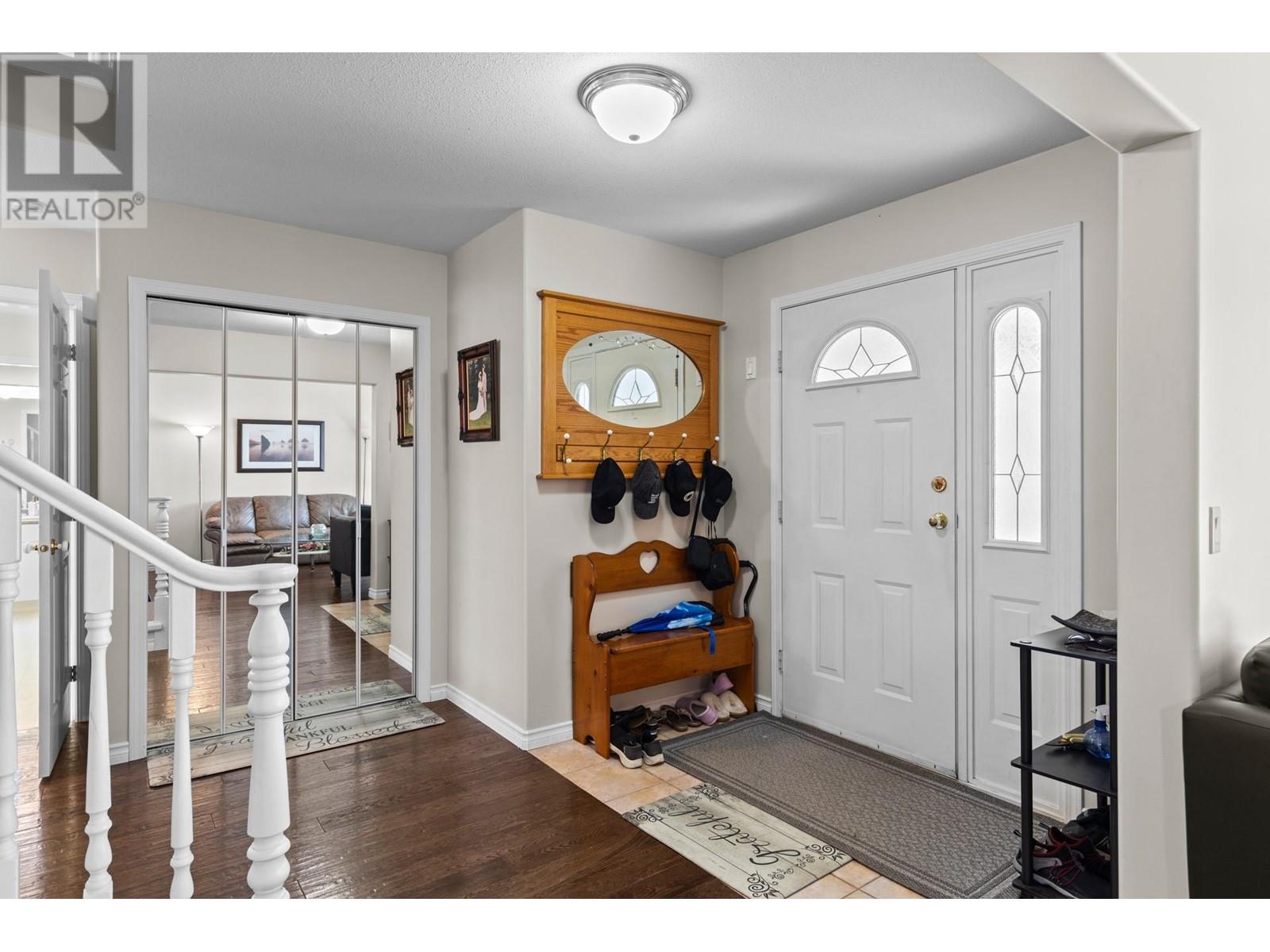 348 Wallace Road, Kelowna, British Columbia  V1X 7M5 - Photo 2 - 10351380