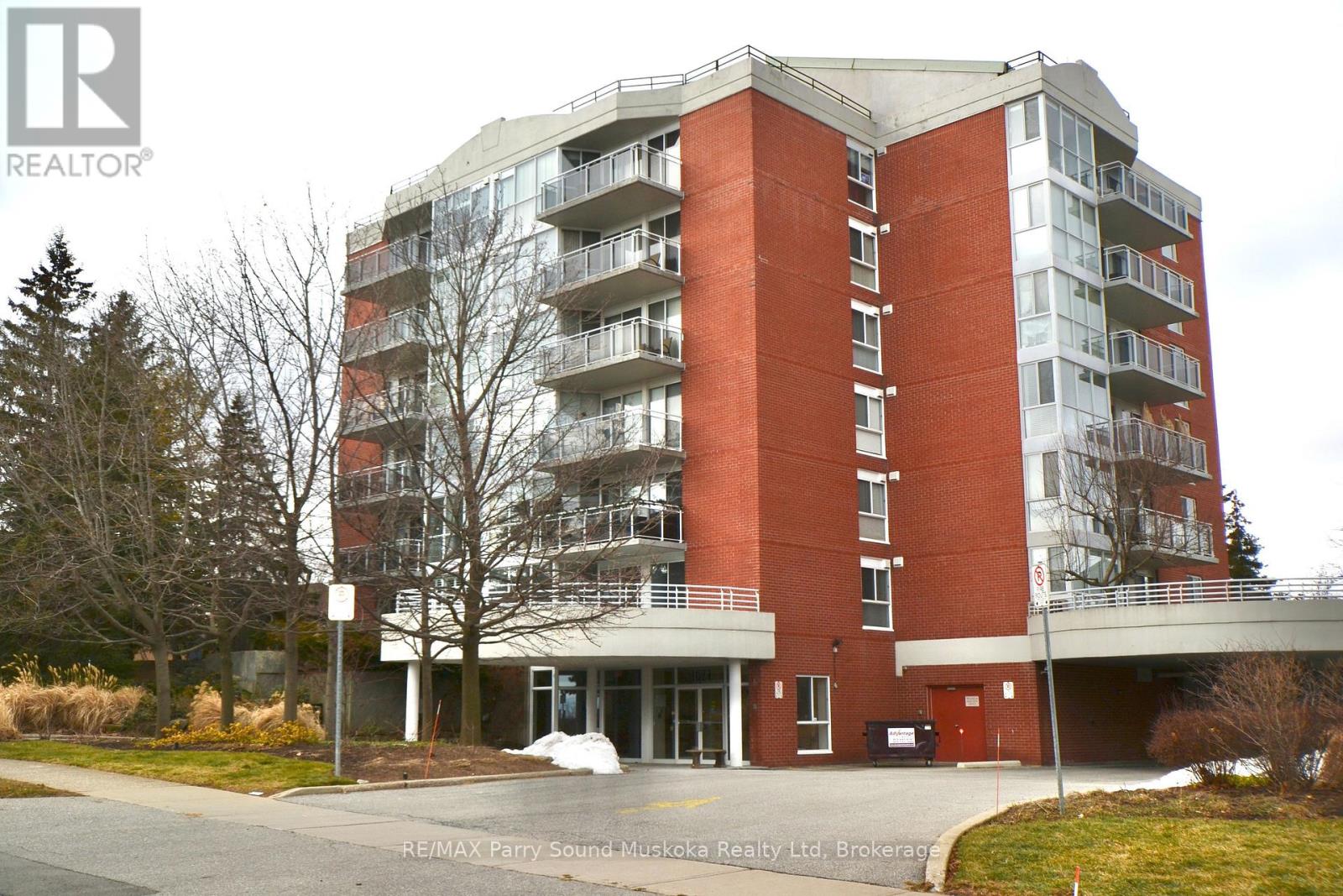 205 - 1071 Queens Avenue E, Oakville, Ontario  L6H 2R5 - Photo 2 - W12207580