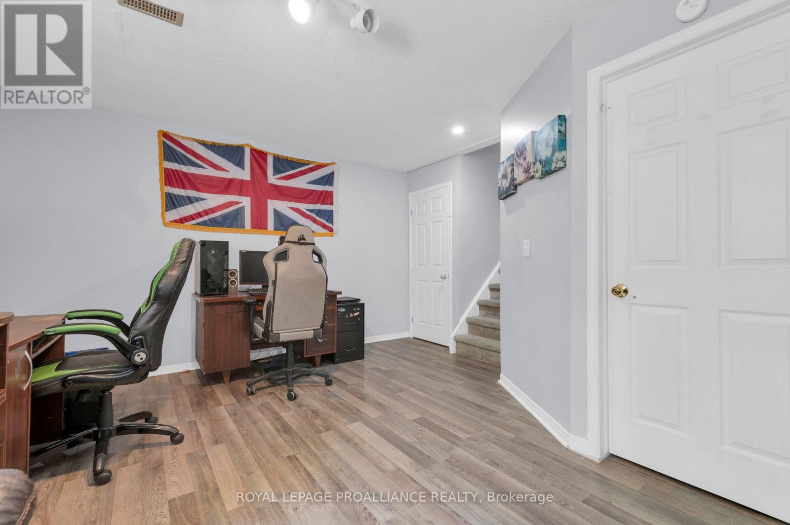 30 - 9 Progress Avenue, Belleville, Ontario  K8P 4Z3 - Photo 31 - X12207490