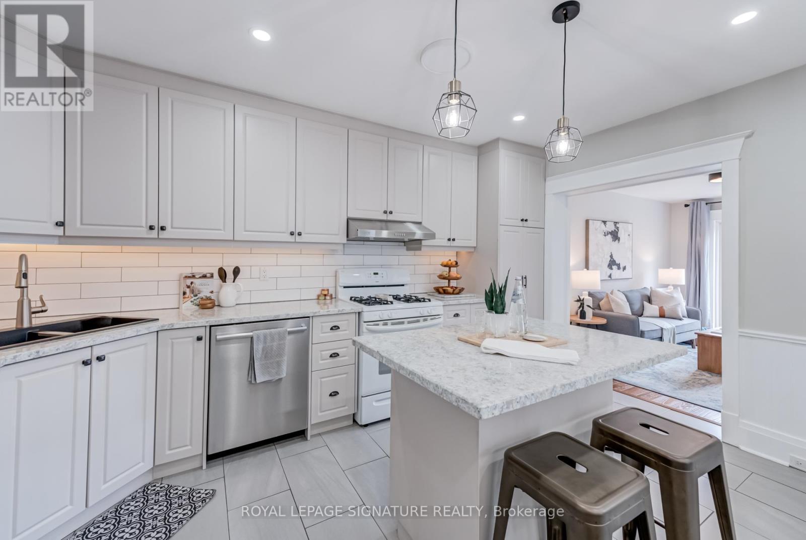 3 Seventeenth Street, Toronto, Ontario  M8V 3K2 - Photo 8 - W12207161