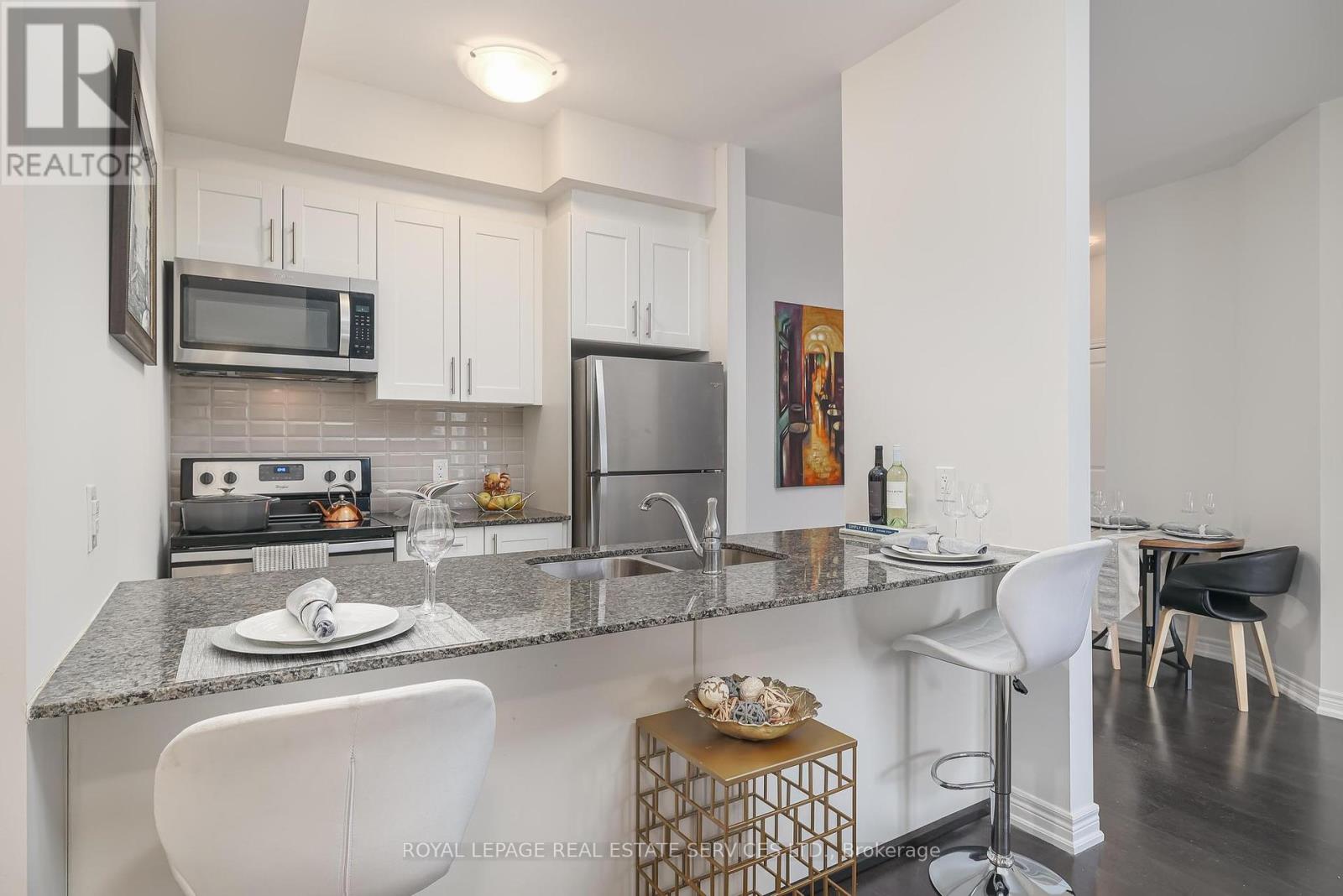2393 Bronte Road, Oakville, Ontario  L6M 1P5 - Photo 8 - W12207190