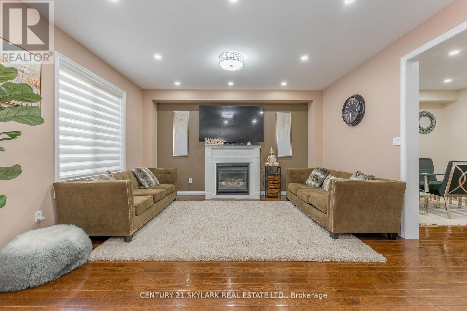 197 Sussexvale Drive, Brampton, Ontario  L6R 3R1 - Photo 8 - W12207295