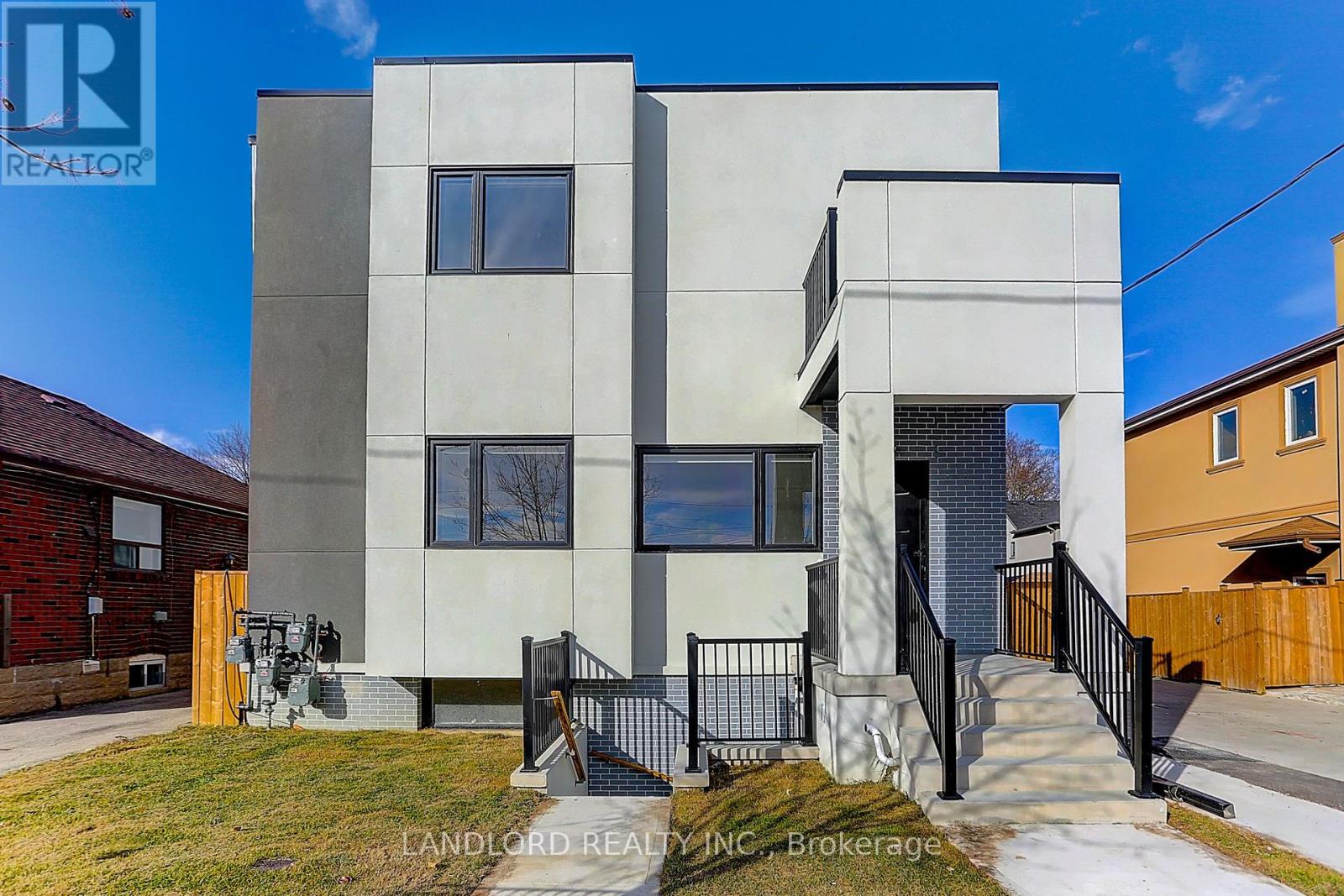LOWR RR - 2004 LAWRENCE AVENUE W, Toronto, Ontario