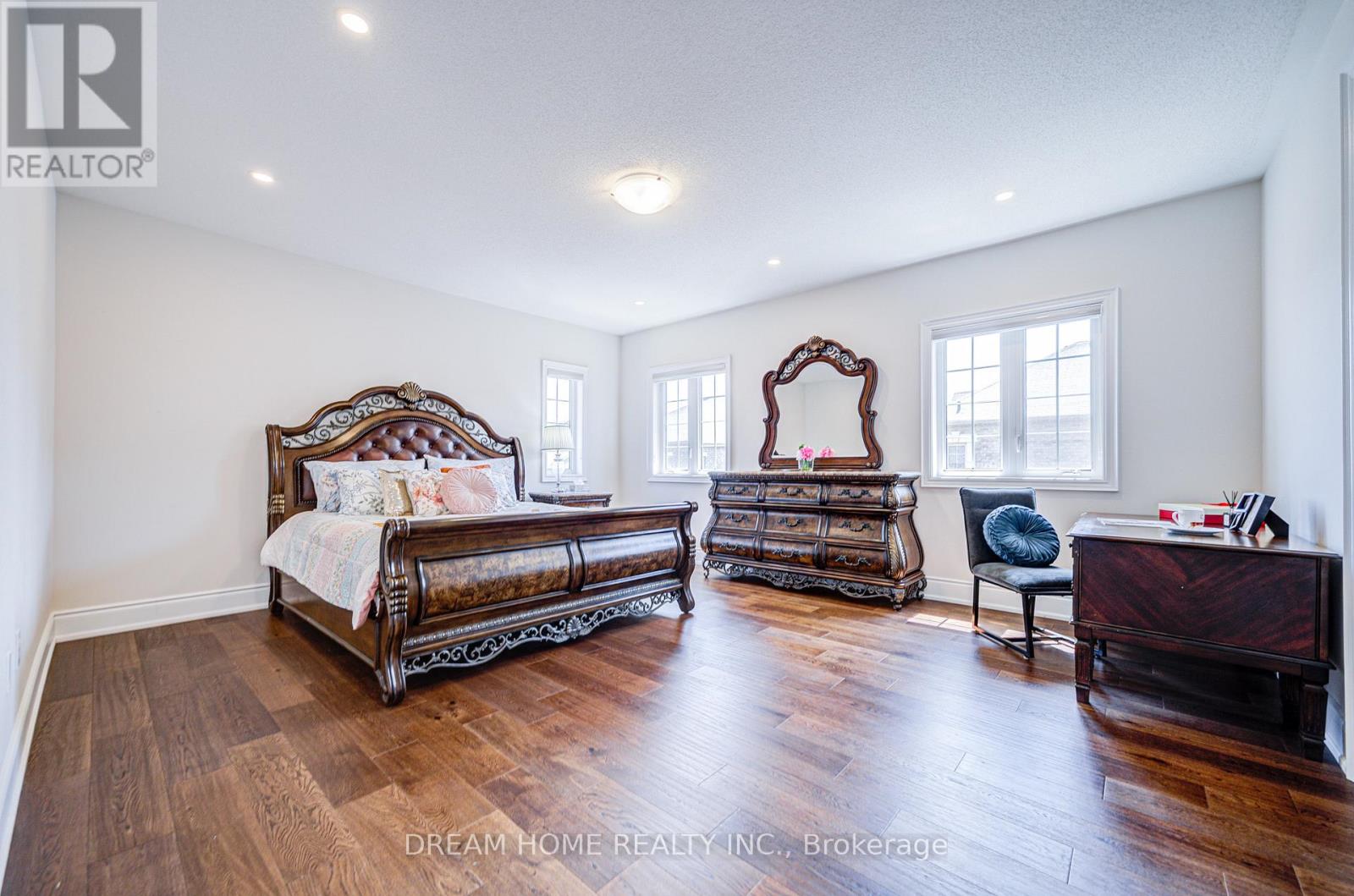 3178 Buttonbush Trail, Oakville, Ontario  L6H 0T4 - Photo 19 - W12207469