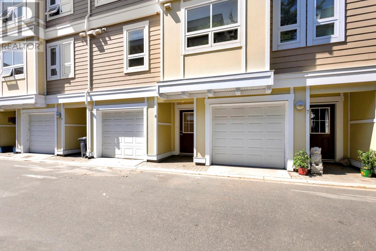 3416 Scott Road Unit# 8, Kelowna, British Columbia  V1W 3H3 - Photo 3 - 10348824
