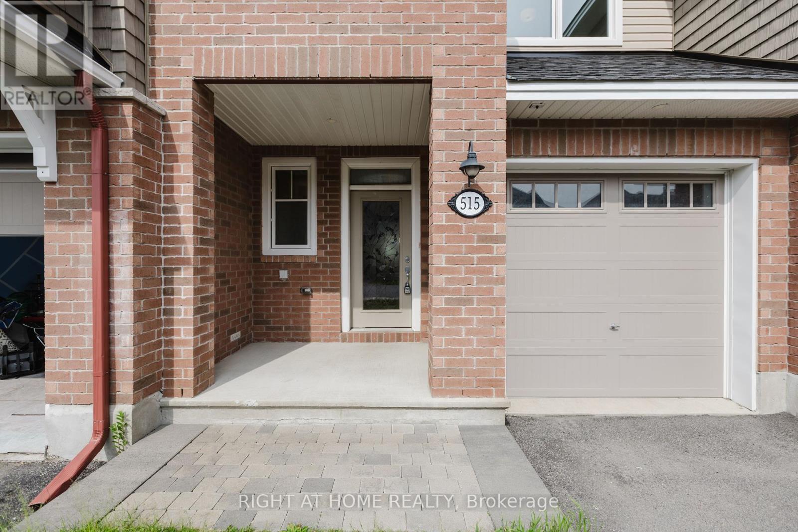 515 Muscari Street, Ottawa, Ontario  K1T 0S3 - Photo 4 - X12207525