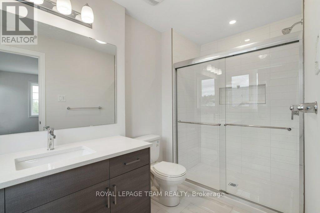 108 Wabikon Crescent, Ottawa, Ontario  K1X 0H8 - Photo 11 - X12207571
