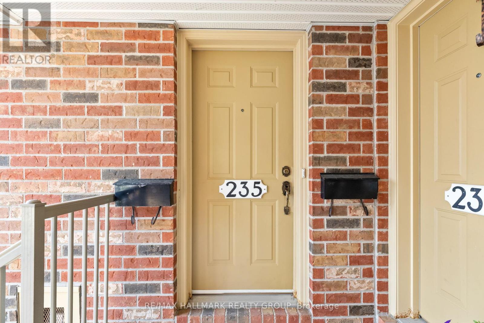 235 Keltie Private, Ottawa, Ontario  K2J 0A3 - Photo 3 - X12207595