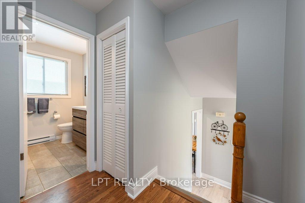670 Sussex Boulevard, Kingston, Ontario  K7M 5B1 - Photo 17 - X12207597