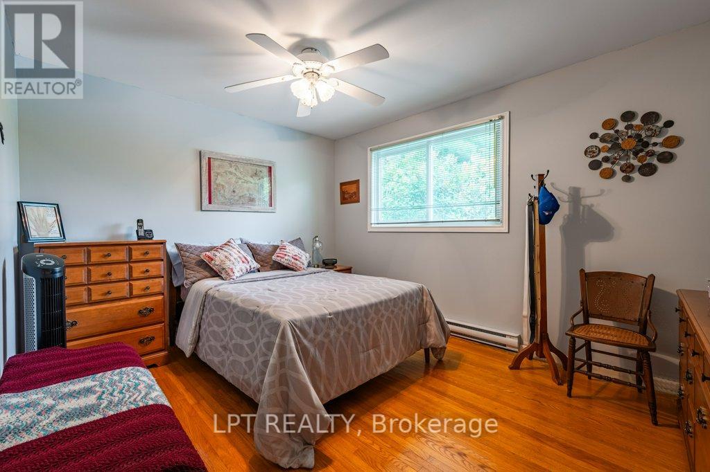 670 Sussex Boulevard, Kingston, Ontario  K7M 5B1 - Photo 22 - X12207597