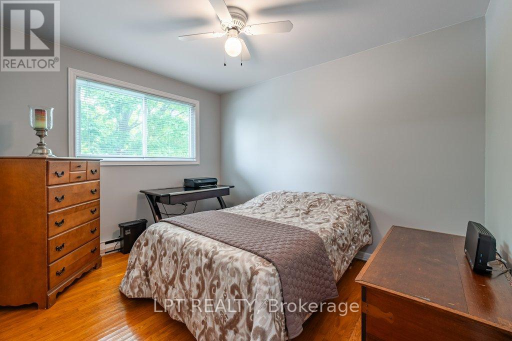 670 Sussex Boulevard, Kingston, Ontario  K7M 5B1 - Photo 23 - X12207597