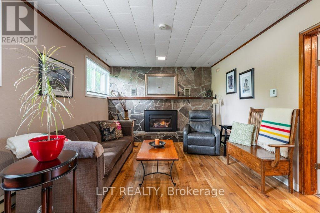 670 Sussex Boulevard, Kingston, Ontario  K7M 5B1 - Photo 27 - X12207597
