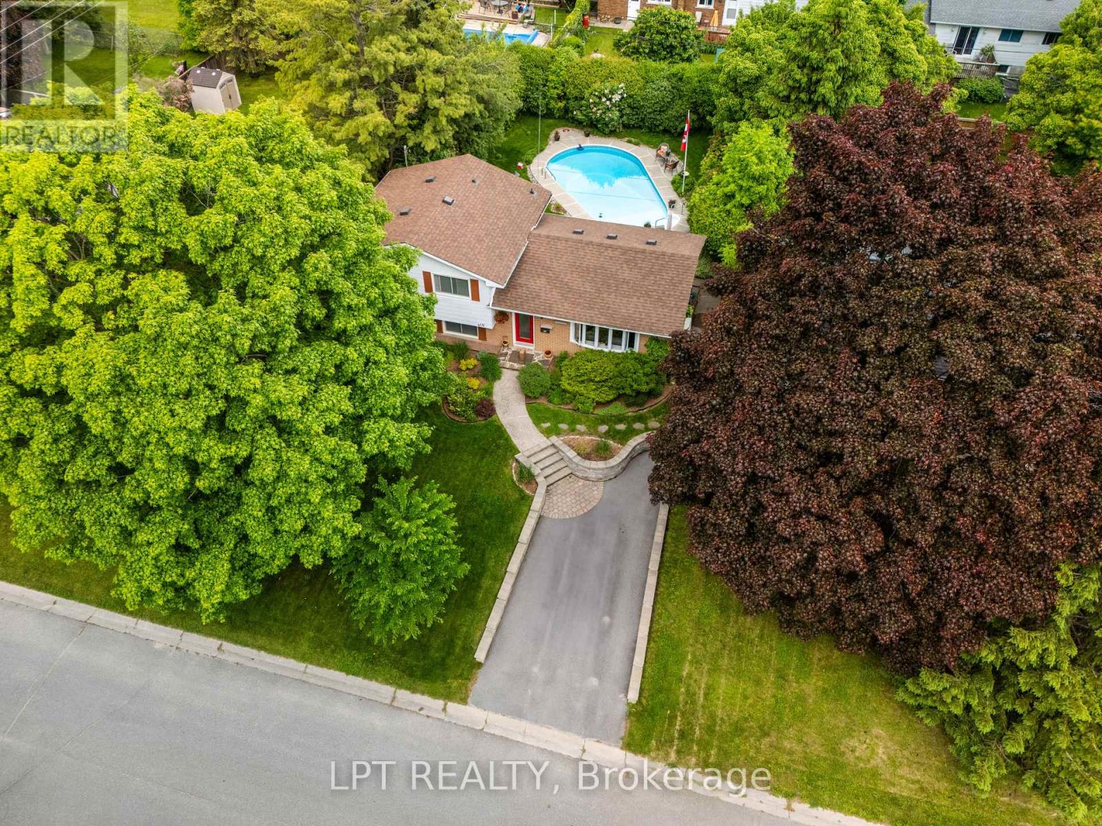 670 Sussex Boulevard, Kingston, Ontario  K7M 5B1 - Photo 37 - X12207597