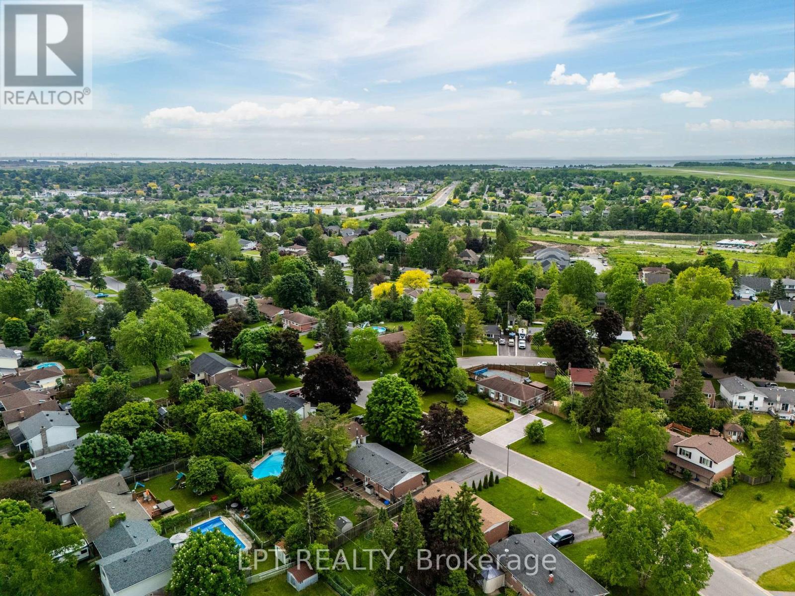 670 Sussex Boulevard, Kingston, Ontario  K7M 5B1 - Photo 38 - X12207597