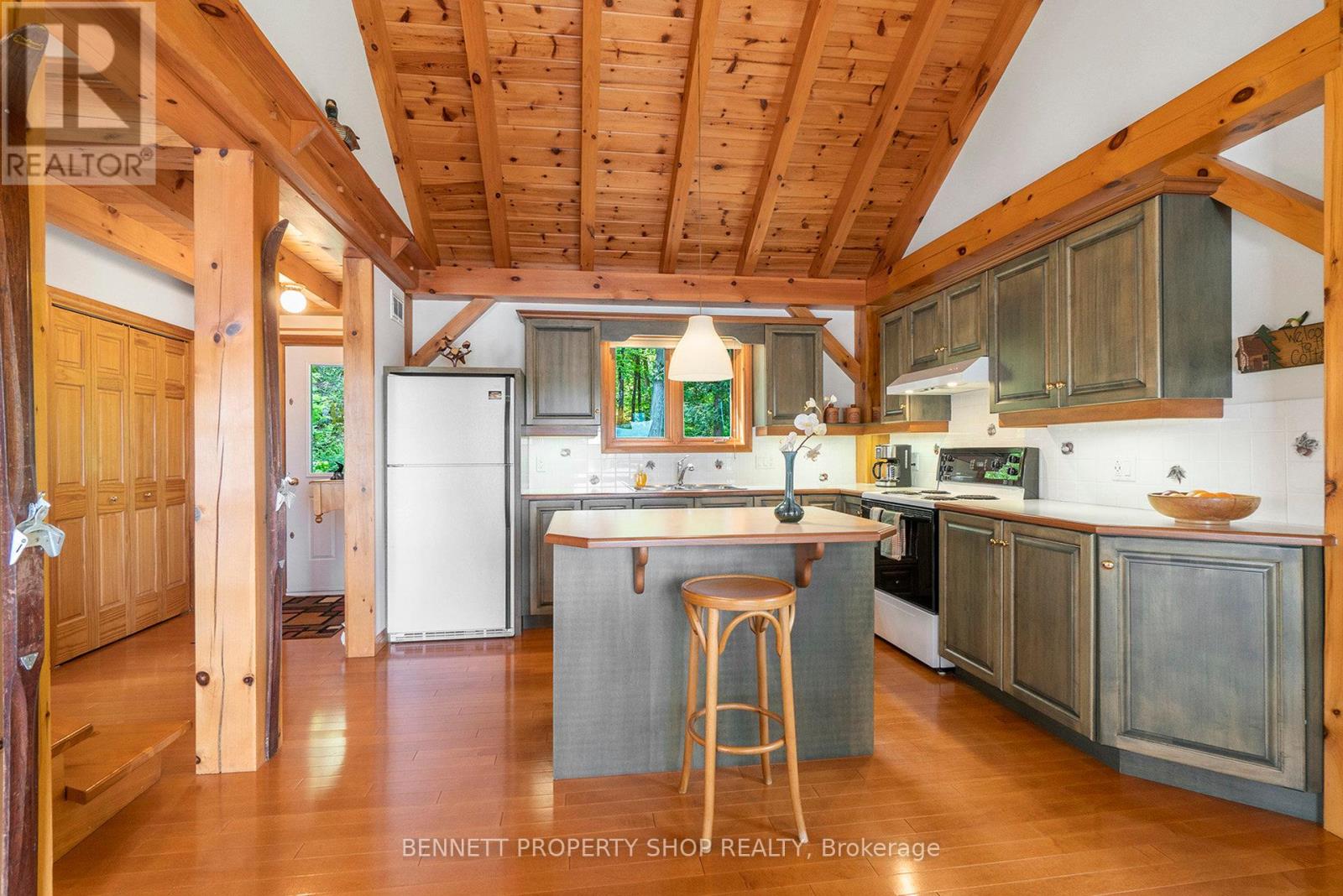 33 Burton Lane, Horton, Ontario  K7V 3Z8 - Photo 9 - X12207621