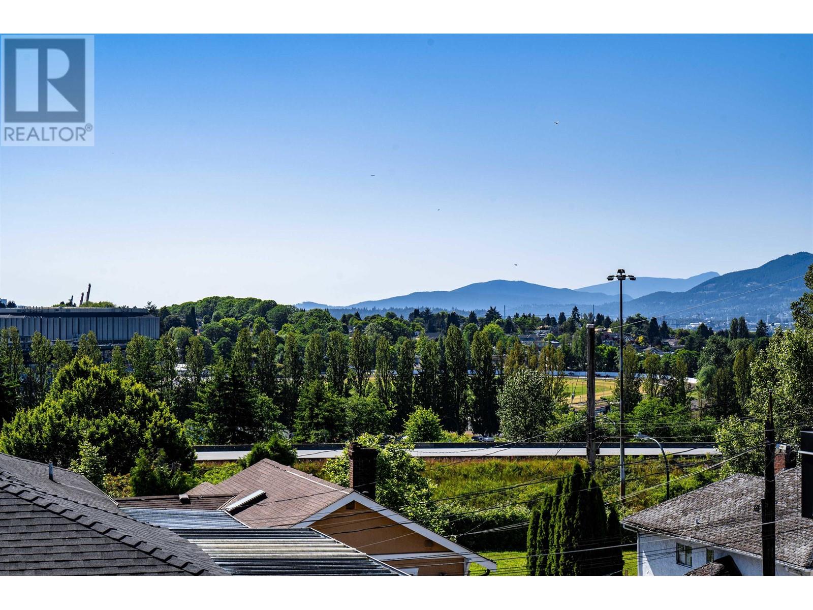 3439 Dundas Street, Vancouver, British Columbia  V5K 1R9 - Photo 2 - R3012960