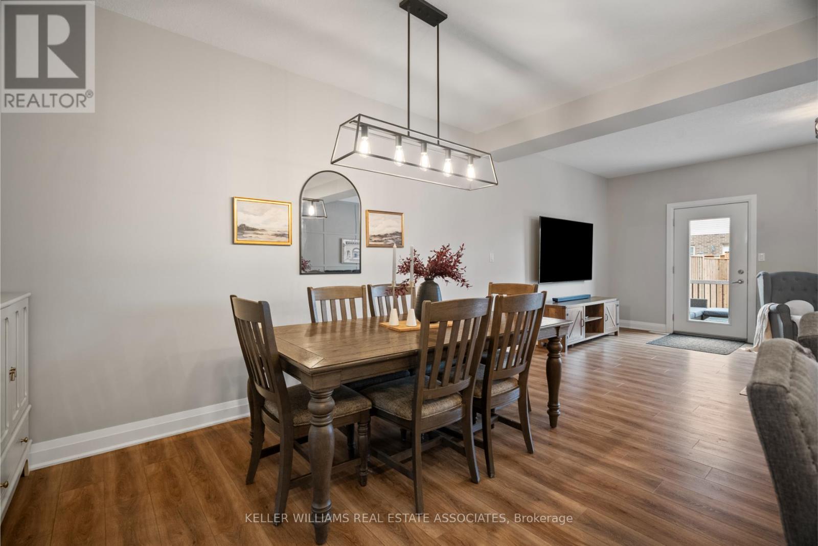 6 - 118 Simmonds Drive, Guelph, Ontario  N1E 7L8 - Photo 10 - X12207152