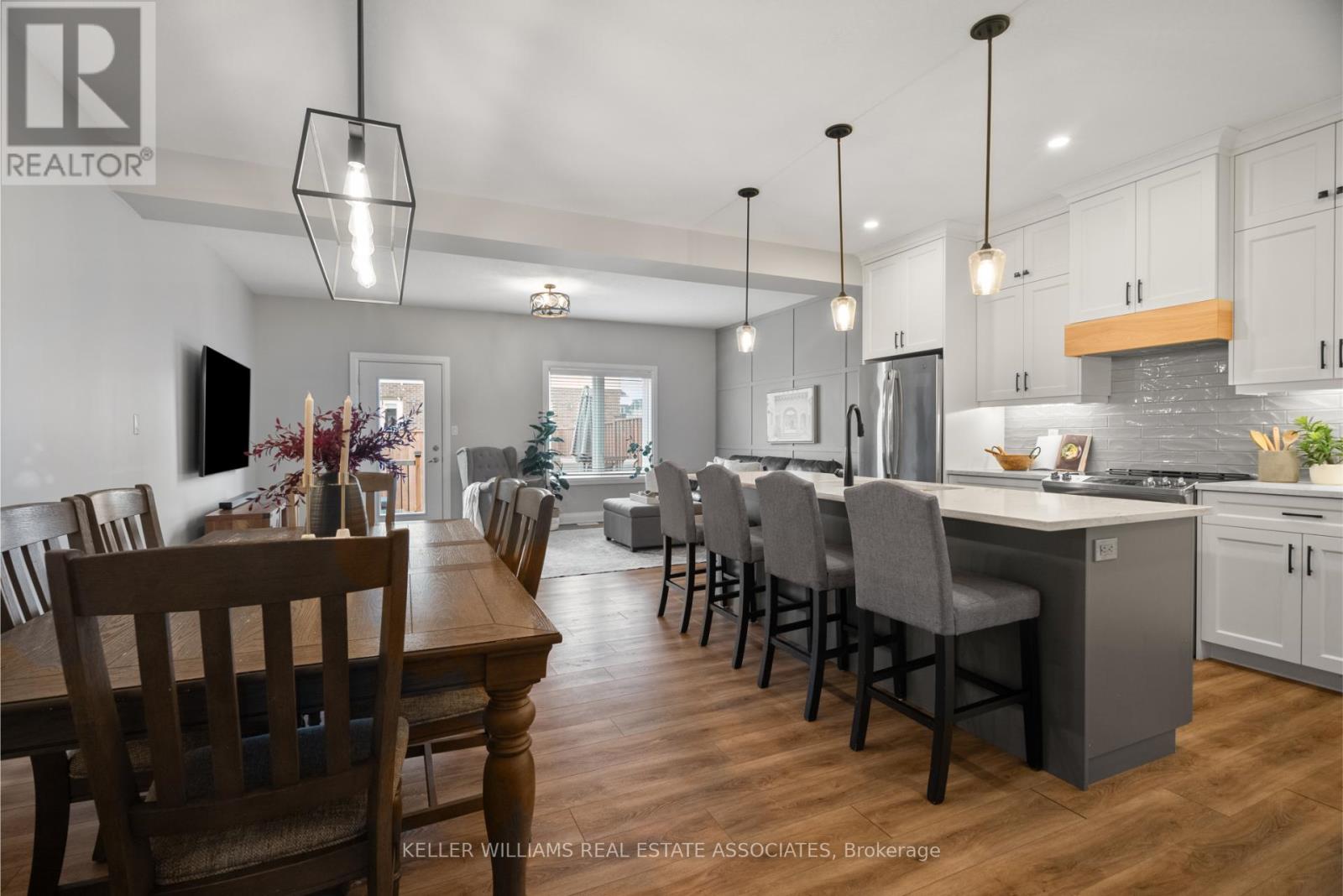 6 - 118 Simmonds Drive, Guelph, Ontario  N1E 7L8 - Photo 3 - X12207152