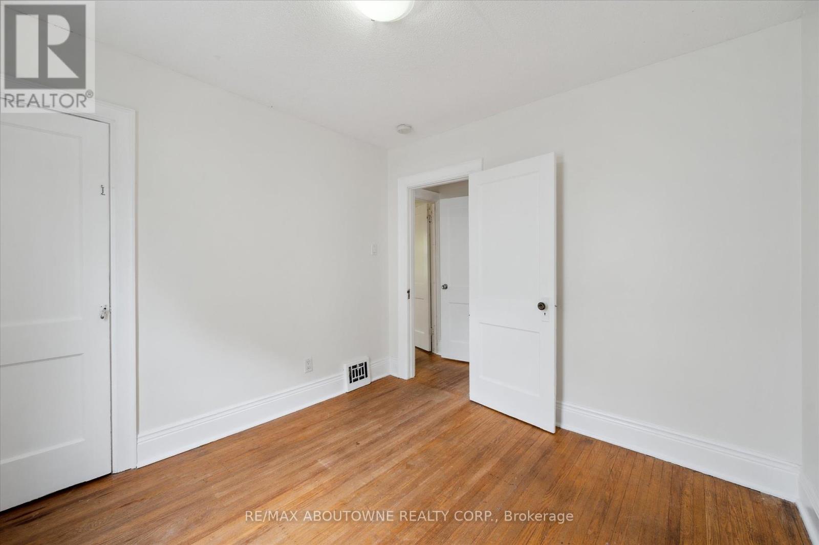 289 Houghton Avenue S, Hamilton, Ontario  L8K 2N4 - Photo 26 - X12207160